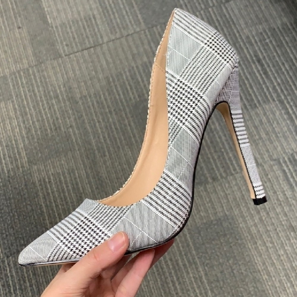 🆕️👉Black White Plaid Pointed Toe Stiletto Heel - Picture 2 of 6